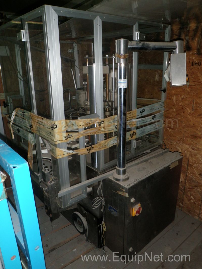Farmomac Model F67 Capper