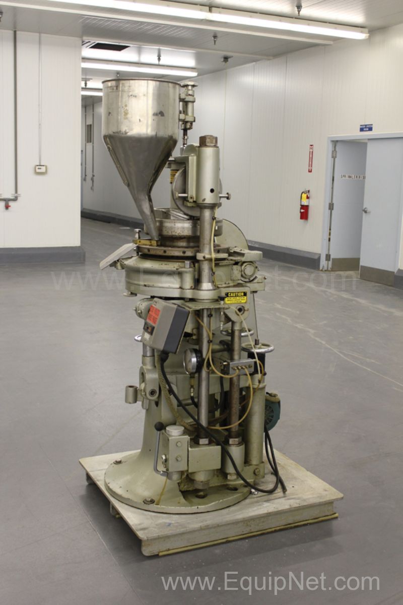 Cadmach DC16 D Tooled 16 Station Rotary Tablet Press