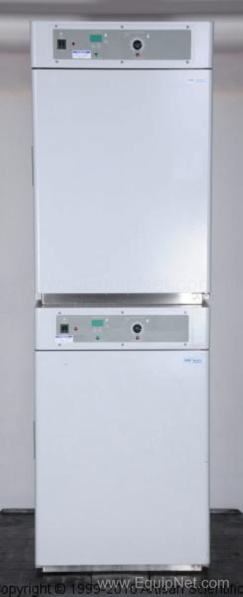 VWR Stacked Incubators 