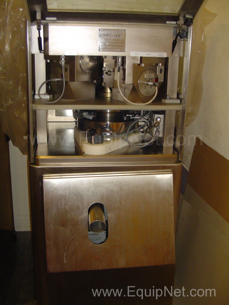 Kilian T100 22 station Rotary Tablet Press 
