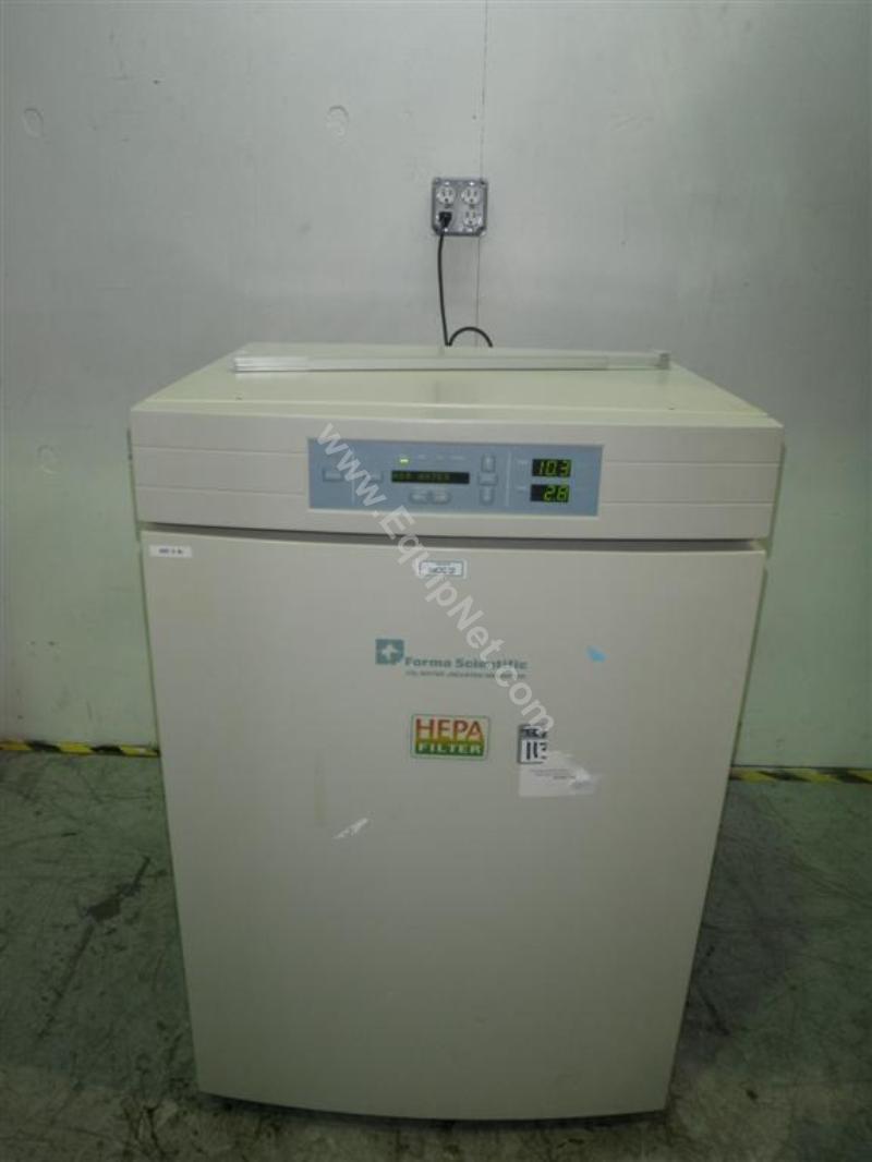 Forma Scientific 3110 Water-Jacketed CO2 Incubator