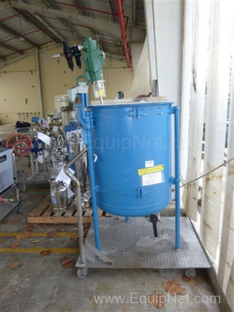 Pfaudler 150 Gallon Portable Glass Lined Mix Tank with Agitator T-218