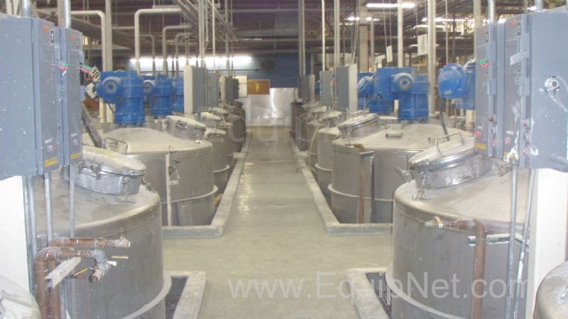 Whiting Metals 2000 Gallon Agitated Mix Tanks 304 Stainless Steel ( Lot of 4)