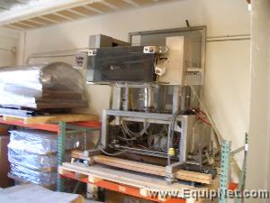 Cryovac flexible package sealer with conveyor & compressor