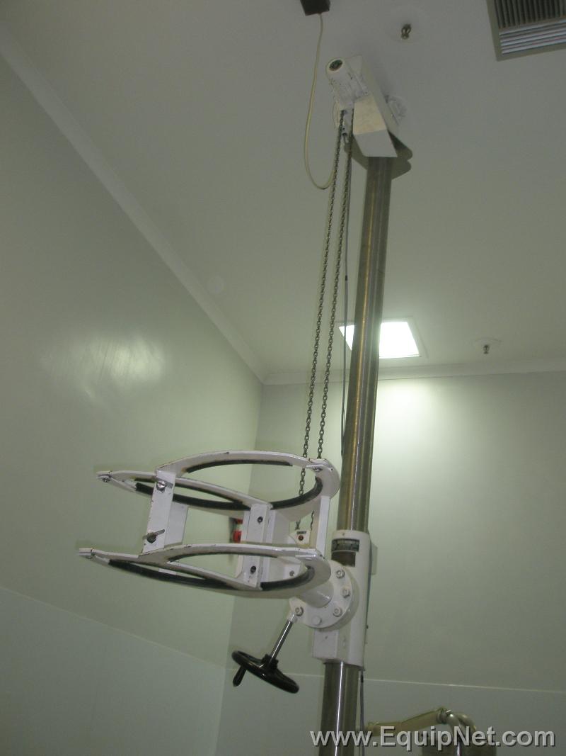 Master Machinery 210Kg SWL Vertical Swivelling Column Barrel Lifter 