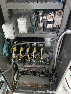 Sistema De Llenado Y Tapado De Líquidos Totalmente automático Omas G 250
