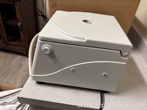 Unico C856 Laboratory Centrifuge