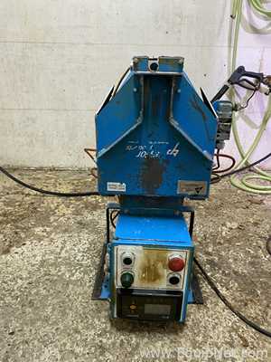 4600 J Aero Seal Bag Sealer for Pinch Bottom Bags with Conveyors