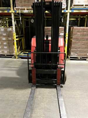 Montacargas Raymond  425-C35QM