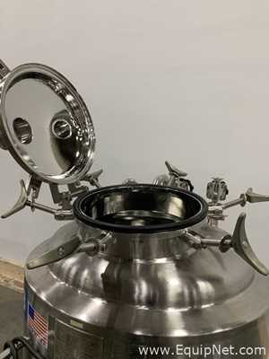 Precision Stainless 300 Liter Insulated Mobile Mixing Tank - V-3122B