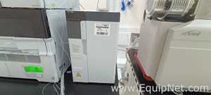 Shimadzu HPLC With SIL-30ACMP Nexera X2 Autosampler Column Oven -  Degasser And Liquid Chromatograph