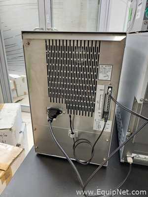 HPLC Shimadzu SIL-30ACMP