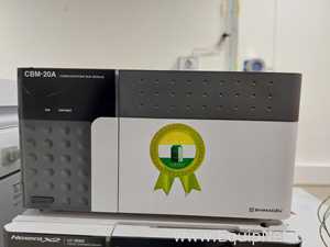 HPLC Shimadzu SIL-30ACMP