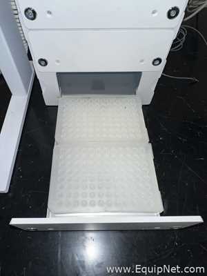 Calorímetro GE Healthcare MicroCal Autosampler