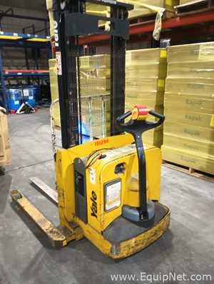 Yale MSW0255EN24TV080 Walkie Style 2200Lb Capacity Stacker Pallet Jack