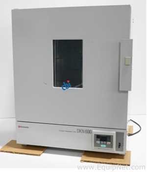 Horno de Laboratorio Yamato DKN 600