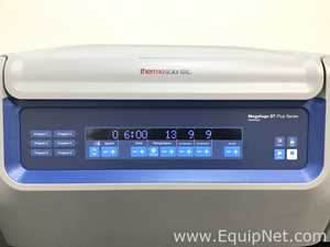Centrífuga para Laboratórios Thermo Fisher Scientific Megafuge ST Plus Series