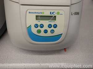 Centrífuga para Laboratórios Benchmark Scientific LC-8