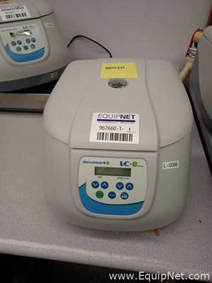 Centrífuga para Laboratórios Benchmark Scientific LC-8