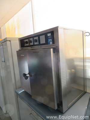 Incubadora Memmert GmbH and Co. KG B 40