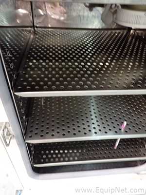 VWR 3074 Symphony CO2 Water Jacketed Double Stack Incubators