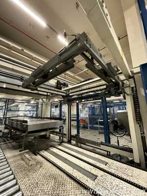 Newtec PALVITE OR3 De-Palletiser - Line 1