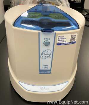 Centrífuga para Laboratórios Labnet International MPS 1000