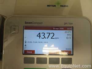 Mettler Toledo SevenCompact pH ION Meter with Electrode Stand