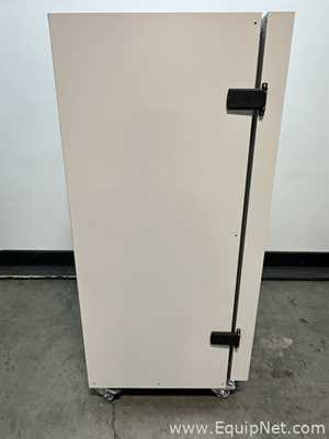 Incubadora Thermo Scientific Heratherm IMH750-S