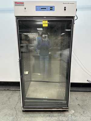 Thermo Fisher Scientific 3950 Reach In CO2 Incubator