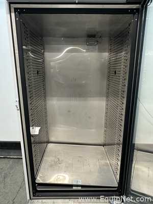 Thermo Fisher Scientific 3950 Reach In CO2 Incubator