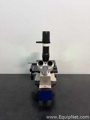 Microscópio Carl Zeiss Axiovert 40 CFL