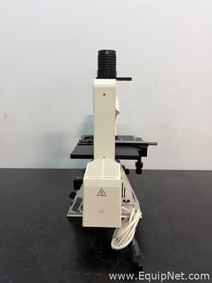 Microscópio Carl Zeiss Axiovert 40 CFL