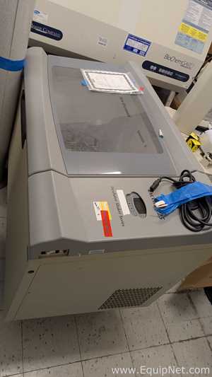 Agitador Eppendorf Exceela 25R Inc/Ref Shaker