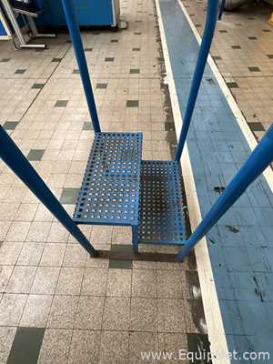 500mm Steps with Handrail