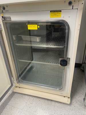 Thermo Electron Corporation 3110 Forma Series II Water Jacket CO2 Double Stack Incubators