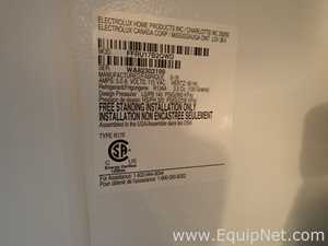 Frigidaire FFRU17B2QWD 4c Refrigerator