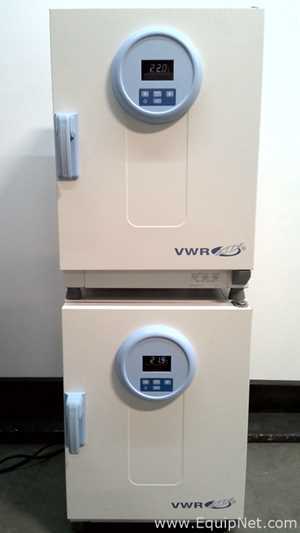 VWR Gr Con 2.6CF Double Stacked Incubators