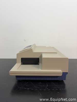 Molecular Devices SpectraMax M5 Microplate Reader