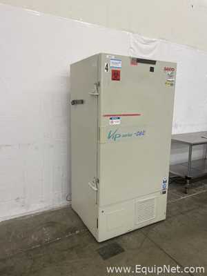 Congelador Sanyo MDF-U71V
