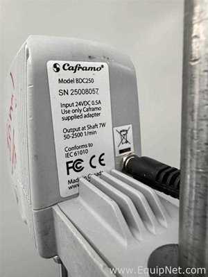 Agitador e Placa de Aquecimento Caframo BDC250