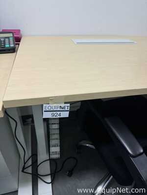Lot of 4 Sets of Office Furniture Lot 924