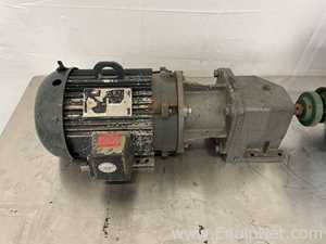 Bomba de Desplazamiento Positivo Waukesha Cherry Burrell 060U2.  3 Pulgadas