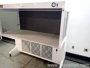 Isles Airclean HFS-630 Laminar Flow Workstation