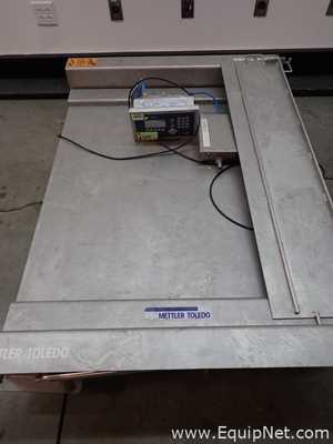 Mettler Toledo IND560X Floor Balance