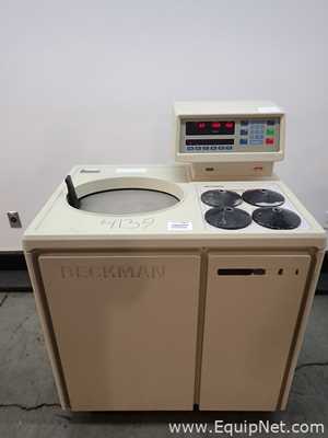 Beckman Opitma L-70 Ultracentrifuge
