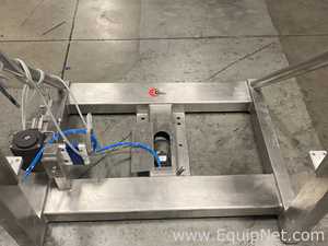 Glatt L750 Post Lift with Fingers for Lifting Totes