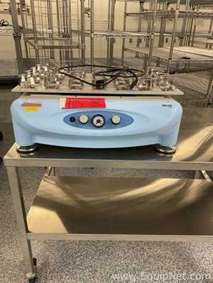 Thermo Scientific 4312 MAXQ 3000 Benchtop Shaker