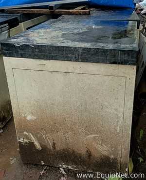 Lot of Laboratory Equipment: Balances, Dissolution Systems, Density Meter and HPLCs