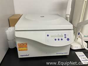Eppendorf 5804 Centrifuge